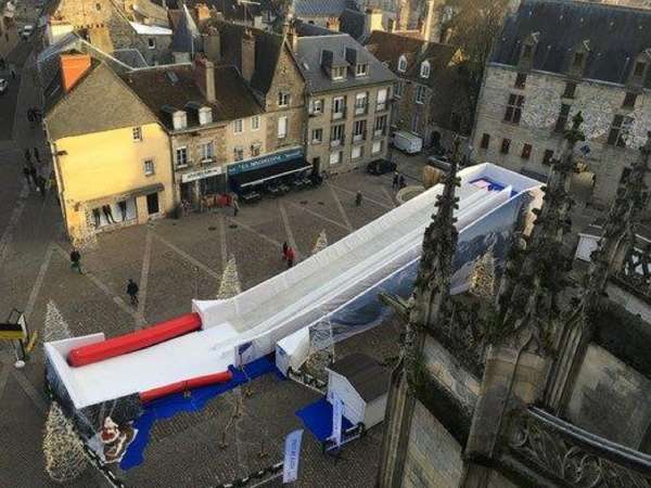 Piste de luge gonflable Noël