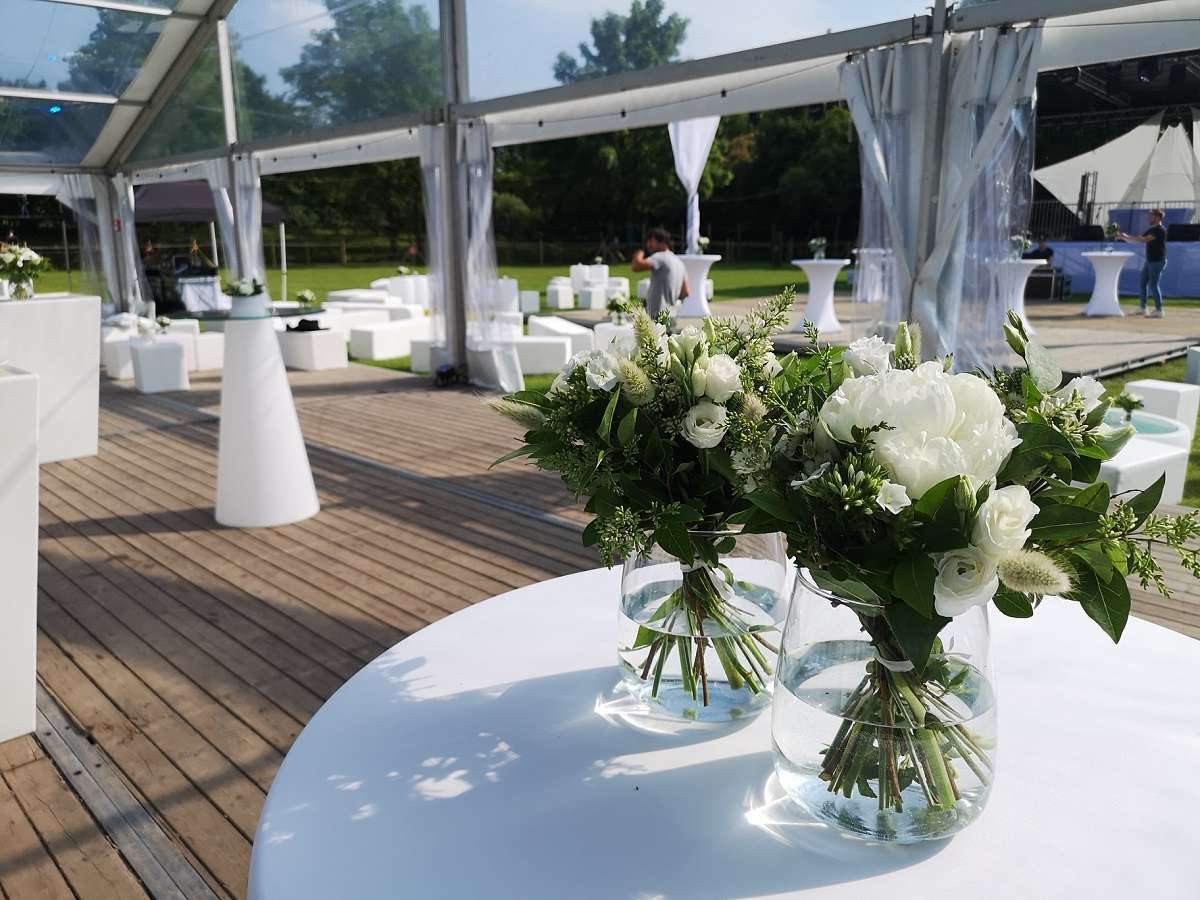 Location Décoration Evénementielle : Location Fleurs, Compositions Florales - Décoration Végétale