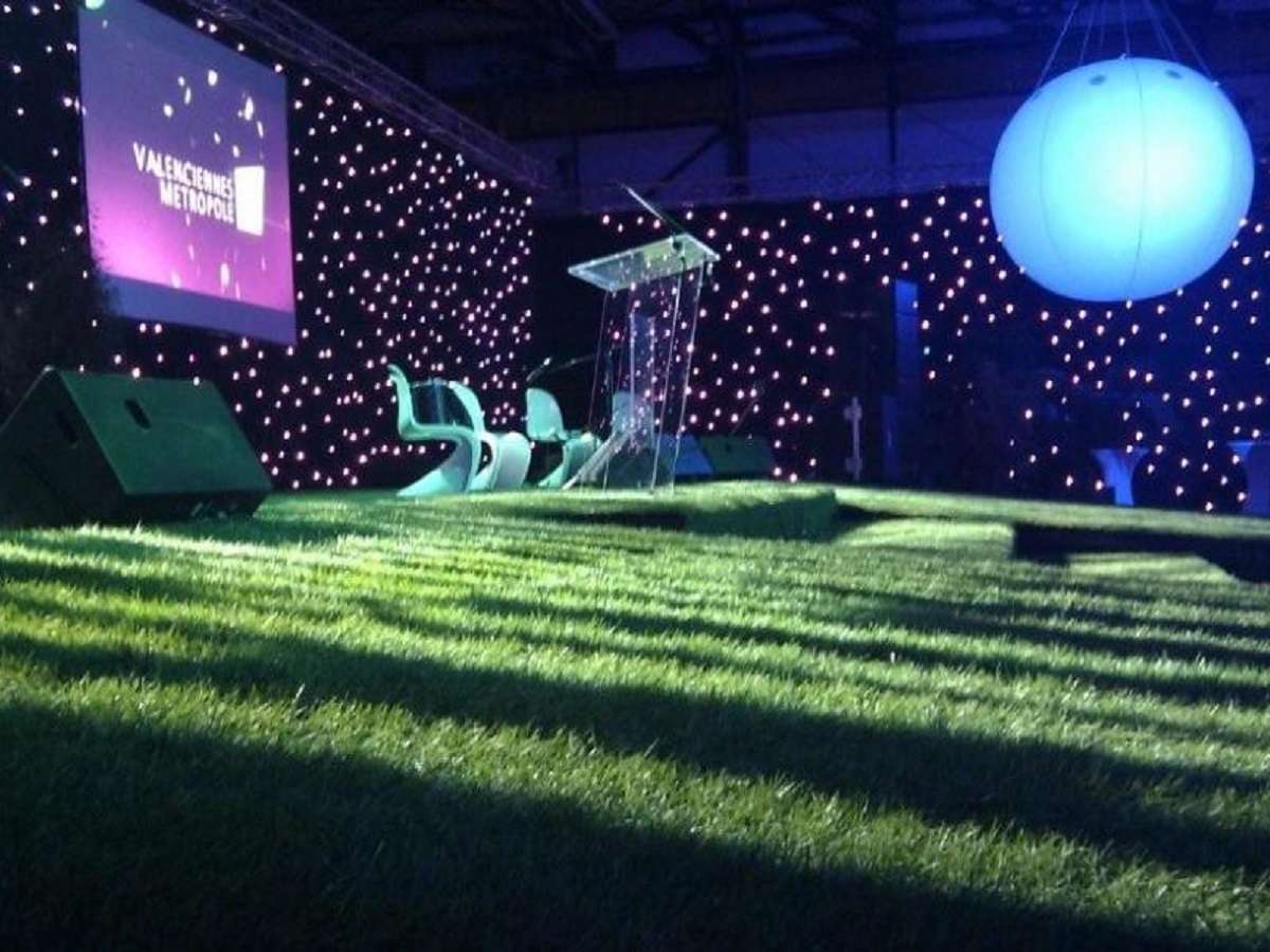 Décoration Evénementielle : Revêtements de Sols Naturels, Gazon, écorces, sable