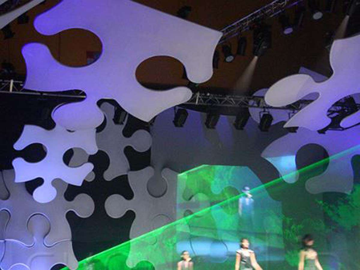 Location Suspensions en Lycra Evénementiel - Location Suspensions Tissu Extensible Evénementiel